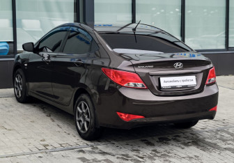 Подержанный автомобиль Hyundai Solaris Sedan 2016 года (3 фото)