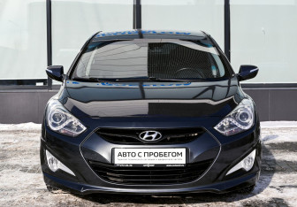 Подержанный автомобиль Hyundai i40 Sedan 2013 года (8 фото)