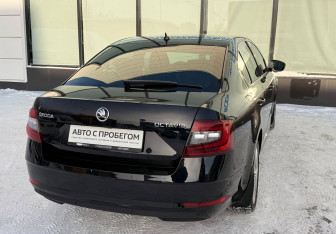 Подержанный автомобиль Skoda Octavia Liftback 2019 года (5 фото)