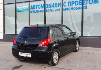 Подержанный автомобиль Nissan Tiida Hatchback 2012 года (5 фото)