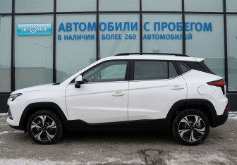 Новый Москвич 3 2023 (2 фото)