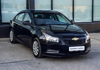Подержанный автомобиль Chevrolet Cruze Sedan 2012 года (7 фото)