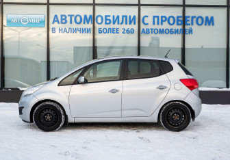 Подержанный автомобиль Kia Venga 2014 года (3 фото)