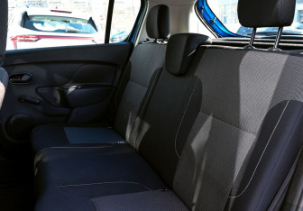 Подержанный автомобиль Renault Sandero 2019 года (19 фото)