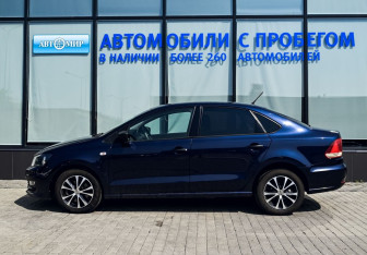Подержанный автомобиль Volkswagen Polo Sedan 2016 года (2 фото)