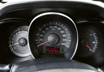 Подержанный автомобиль Kia Rio Sedan 2012 года (9 фото)