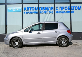 Подержанный автомобиль Peugeot 307 Hatchback 2001 года (2 фото)