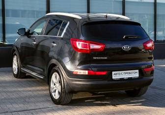 Подержанный автомобиль Kia Sportage 2012 года (3 фото)