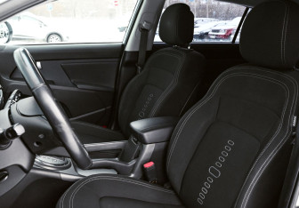 Подержанный автомобиль Kia Sportage 2012 года (17 фото)