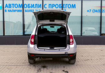 Подержанный автомобиль Renault Duster 2014 года (18 фото)