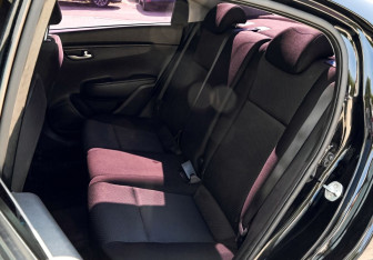 Подержанный автомобиль Kia Rio Sedan 2020 года (17 фото)