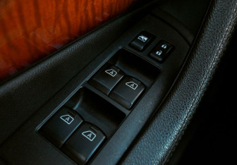 Подержанный автомобиль Infiniti FX 2010 года (14 фото)