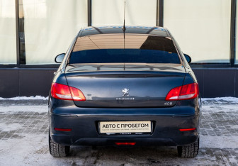 Подержанный автомобиль Peugeot 408 2014 года (4 фото)