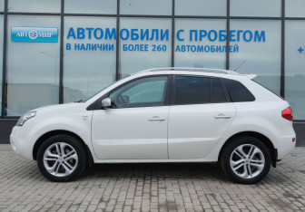 Подержанный автомобиль Renault Koleos 2011 года (2 фото)