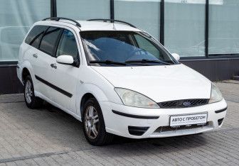 Подержанный автомобиль Ford Focus Wagon 2004 года (7 фото)