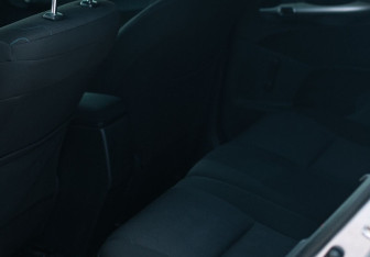 Подержанный автомобиль Toyota Auris Hatchback 2012 года (16 фото)