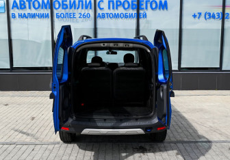 Подержанный автомобиль LADA (ВАЗ) Largus Wagon 2020 года (19 фото)