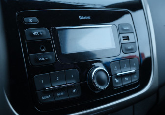 Подержанный автомобиль Renault Logan Sedan 2021 года (12 фото)