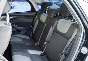 Подержанный автомобиль Ford Focus Sedan 2012 года (20 фото)