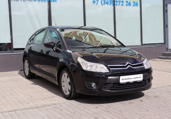 Подержанный автомобиль Citroen C4 Hatchback 2010 года (7 фото)