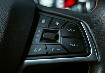 Подержанный автомобиль Москвич 3 2023 года (14 фото)