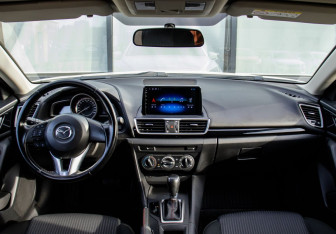 Подержанный автомобиль Mazda 3 Sedan 2014 года (17 фото)