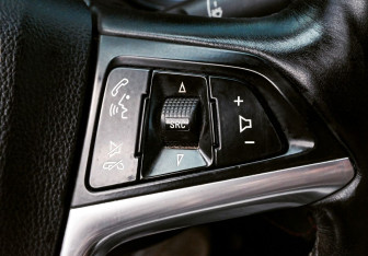 Подержанный автомобиль Opel Insignia Sedan 2013 года (12 фото)