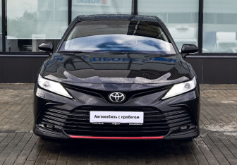 Подержанный автомобиль Toyota Camry Sedan 2021 года (8 фото)