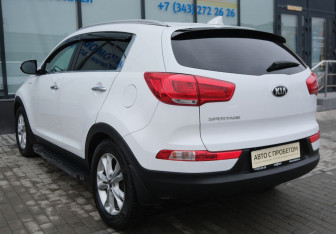 Подержанный автомобиль Kia Sportage 2015 года (3 фото)