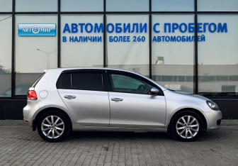Подержанный автомобиль Volkswagen Golf Hatchback 2012 года (6 фото)