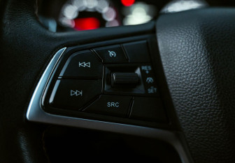 Подержанный автомобиль Москвич 3 2023 года (13 фото)