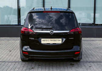 Подержанный автомобиль Opel Zafira Compactvan 2013 года (4 фото)