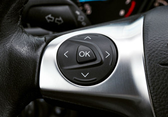 Подержанный автомобиль Ford Kuga 2013 года (14 фото)