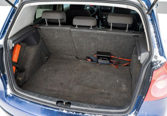 Подержанный автомобиль Volkswagen Golf Hatchback 2007 года (17 фото)