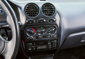 Подержанный автомобиль Daewoo Matiz 2006 года (12 фото)