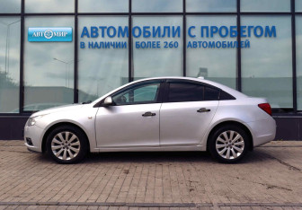 Подержанный автомобиль Chevrolet Cruze Sedan 2011 года (2 фото)