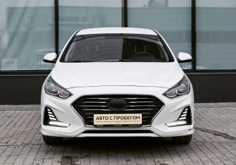 Подержанный автомобиль Hyundai Sonata 2017 года (8 фото)