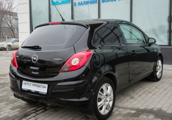 Подержанный автомобиль Opel Corsa 2008 года (5 фото)