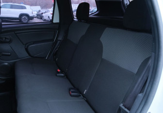 Подержанный автомобиль Renault Duster 2018 года (16 фото)