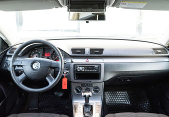 Подержанный автомобиль Volkswagen Passat Wagon 2008 года (12 фото)