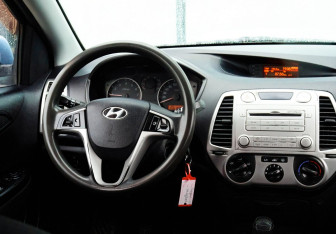 Подержанный автомобиль Hyundai i20 2010 года (20 фото)