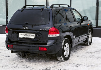 Подержанный автомобиль Hyundai Santa Fe 2012 года (5 фото)