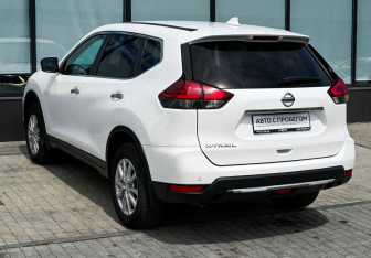 Подержанный автомобиль Nissan X-Trail 2021 года (3 фото)