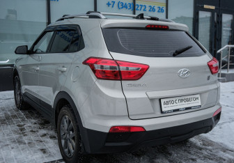 Подержанный автомобиль Hyundai Creta 2020 года (3 фото)