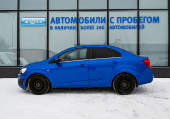 Подержанный автомобиль Chevrolet Aveo Sedan 2012 года (2 фото)