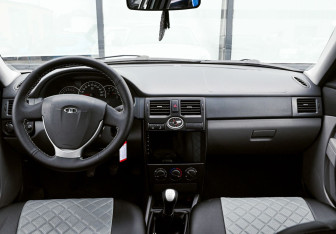 Подержанный автомобиль LADA (ВАЗ) Priora Sedan 2010 года (16 фото)