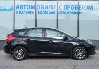 Подержанный автомобиль Ford Focus Hatchback 2014 года (6 фото)