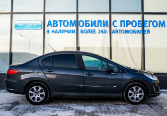 Подержанный автомобиль Peugeot 408 2014 года (6 фото)