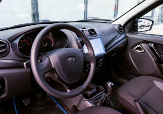 Подержанный автомобиль LADA (ВАЗ) Granta Liftback 2020 года (13 фото)