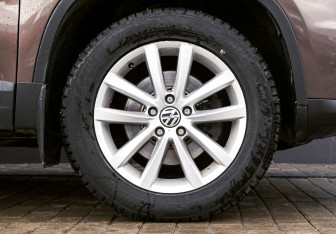 Подержанный автомобиль Volkswagen Tiguan 2016 года (22 фото)